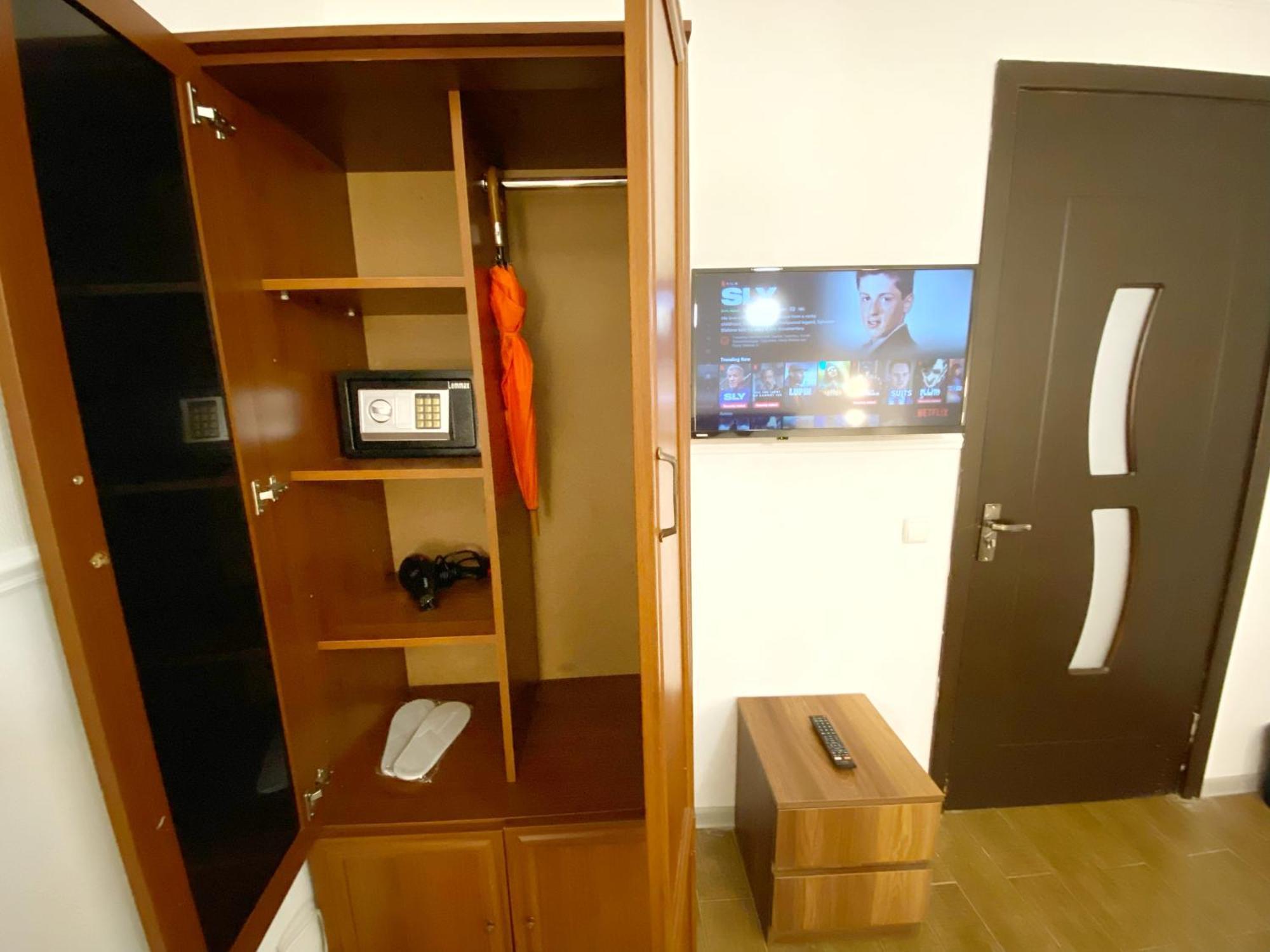 Hotel Orange Kutaisi Eksteriør billede
