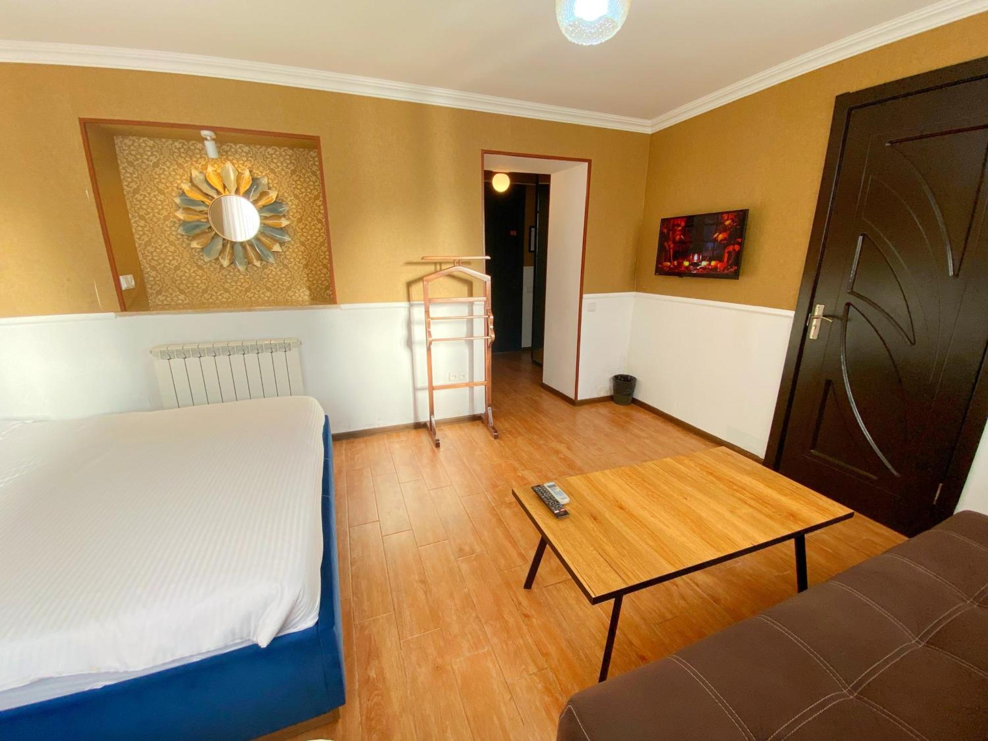 Hotel Orange Kutaisi Eksteriør billede