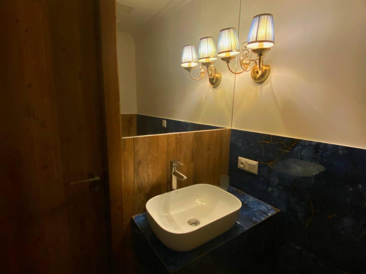 Hotel Orange Kutaisi Eksteriør billede